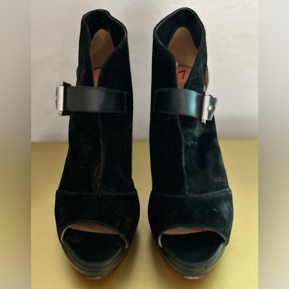 Michael Michael Kors Isabelle 5” heel and open toe / - Picture 3 of 6